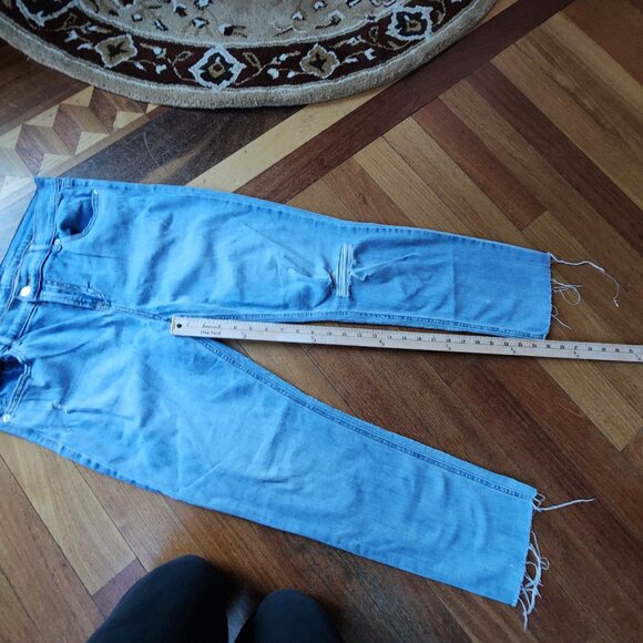 Old Navy Perfectly Straight Mid-Rise Jeans Size 6 - Picture 9 of 16